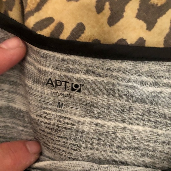 APT. 9 size medium heathered gray top lace insert at shoulder - Picture 5 of 9
